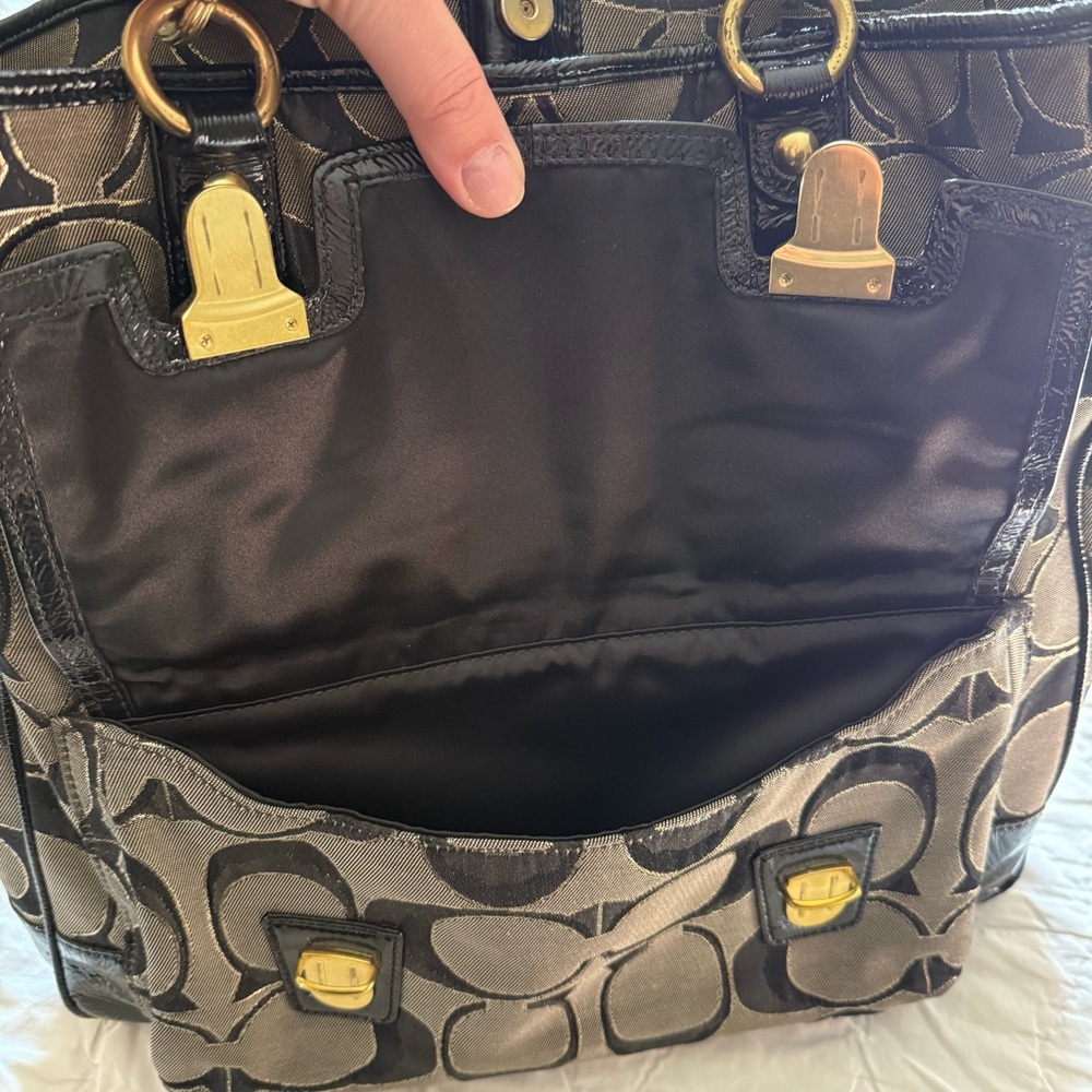Coach Vintage Black and Grey Signature C Gold Chain and Snap Tote Shoulder Bag - Picture 15 of 15